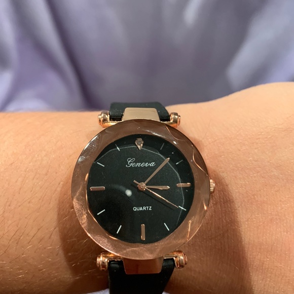 NEW Black and Rose Gold Geneva Quartz Watch - Picture 4 of 8